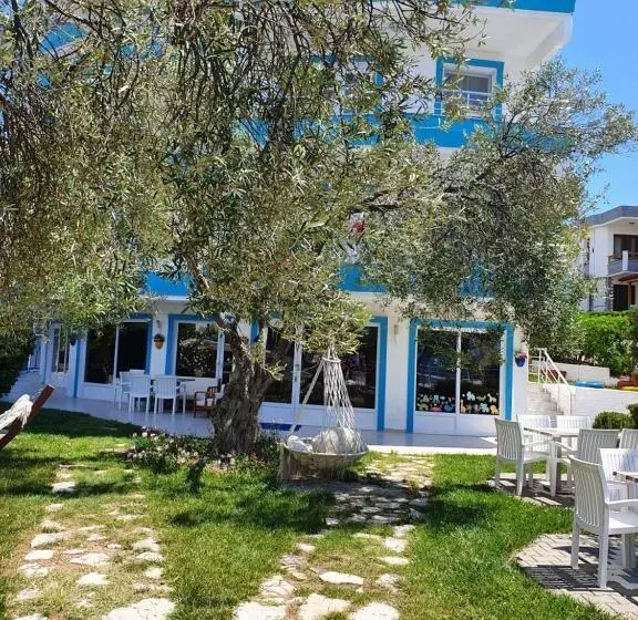 Majatalo Ege Apart &