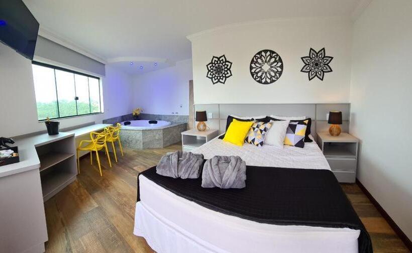 Pension (Hôtel basse catégorie) Biz & Biu Pousada Lavras Novas