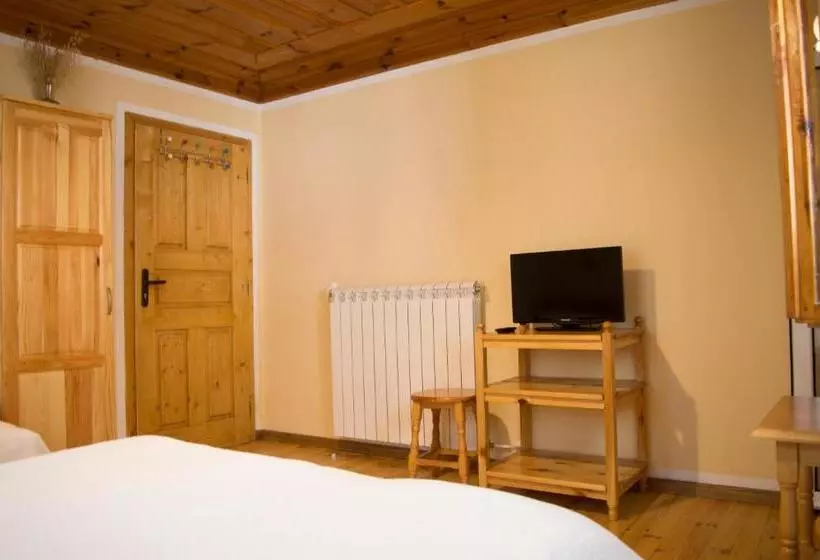 Majatalo Bobi Guest House