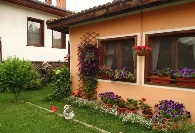 Majatalo Bobi Guest House