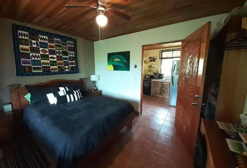 ペンション Encantada Guest House