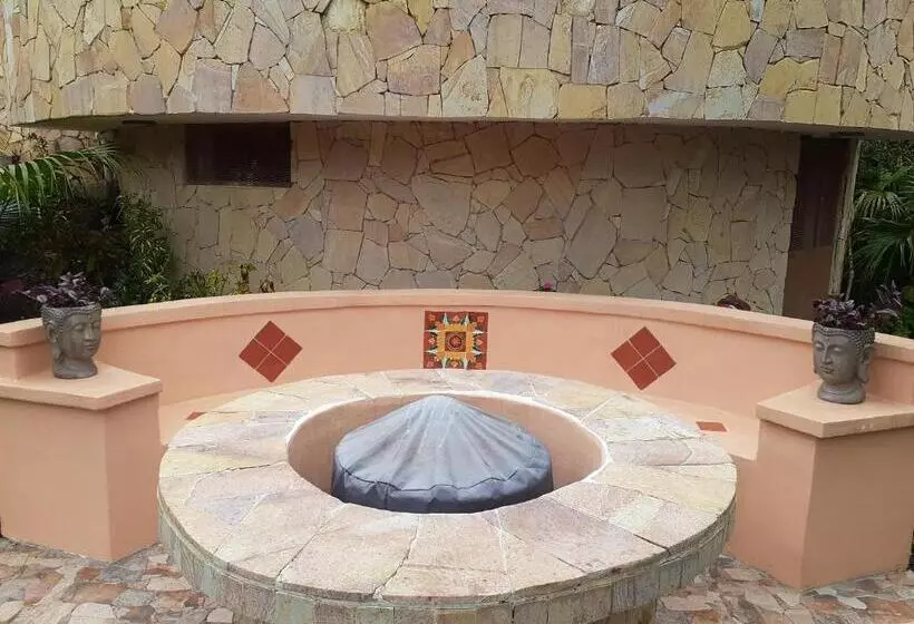 ペンション Encantada Guest House