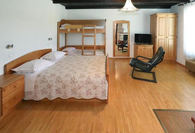 پانسیون Guesthouse Sanabor