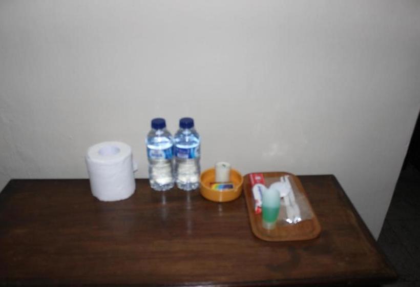 ペンション Puri Agung Inn