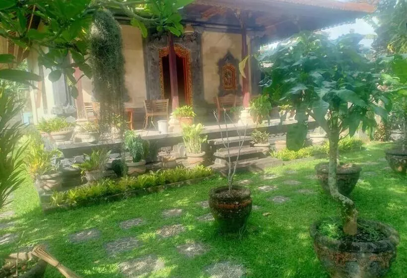 Majatalo Puri Agung Inn