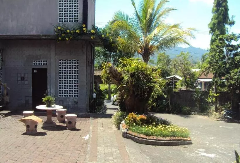 Majatalo Puri Agung Inn