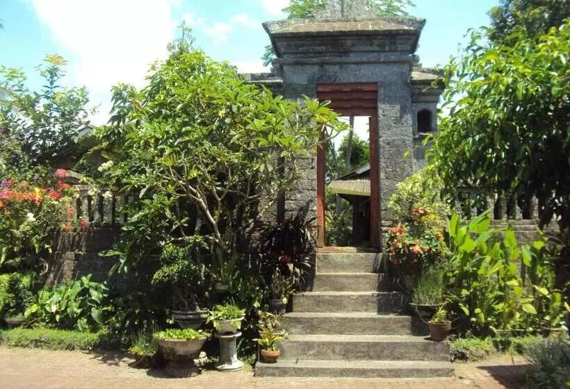 Majatalo Puri Agung Inn