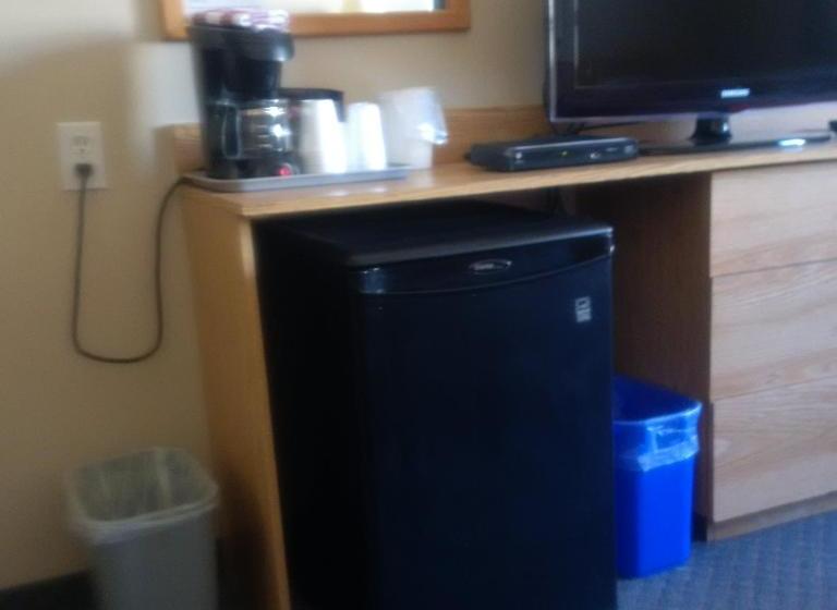 Hostel Travel Inn Resort & Campground