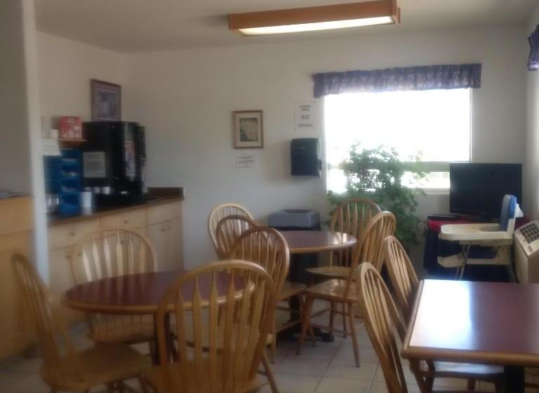 Hostel Travel Inn Resort & Campground