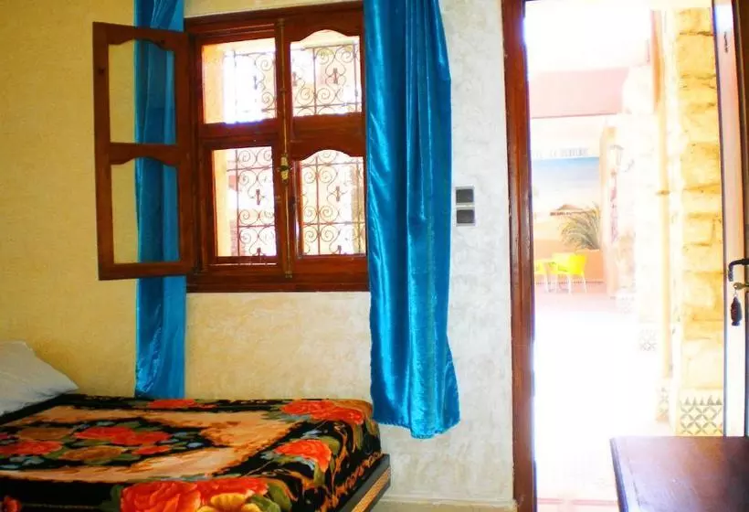 ホテル Hôtel La Gazelle Ouarzazate