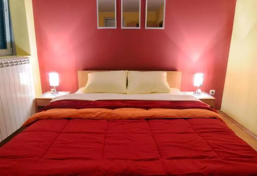 پانسیون Guest House Mk Star
