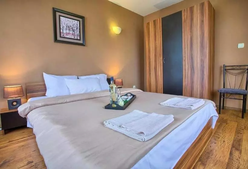 ペンション Guest House Slunchev Cviat