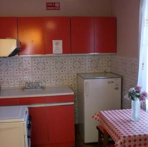 Majatalo Lugas Szallas