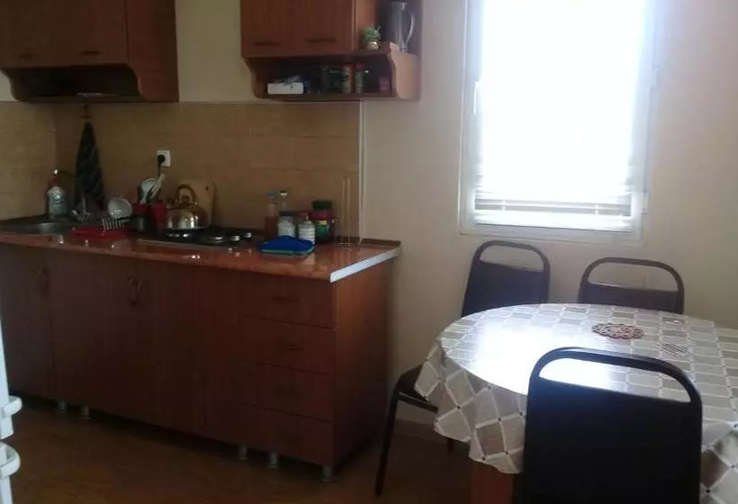 پانسیون Tlt Guest House