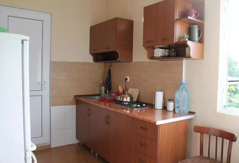 پانسیون Tlt Guest House
