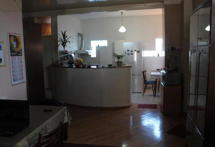 پانسیون Tlt Guest House