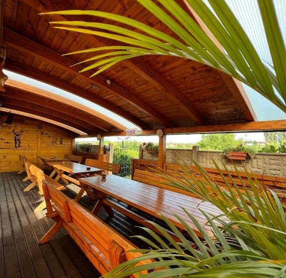 پانسیون Vila Carlos