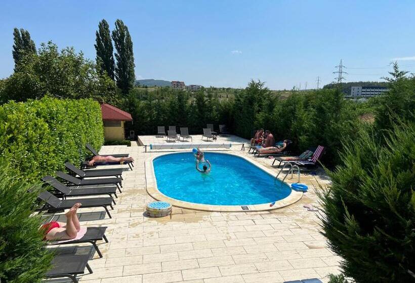 پانسیون Vila Carlos