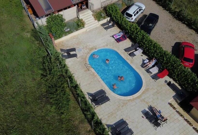 پانسیون Vila Carlos