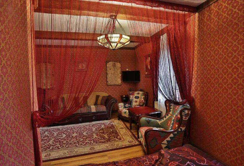 هتل Fortetsya Hetmana