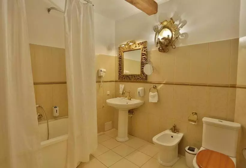 هتل Fortetsya Hetmana