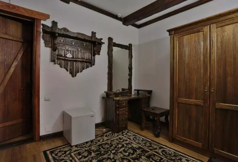 هتل Fortetsya Hetmana