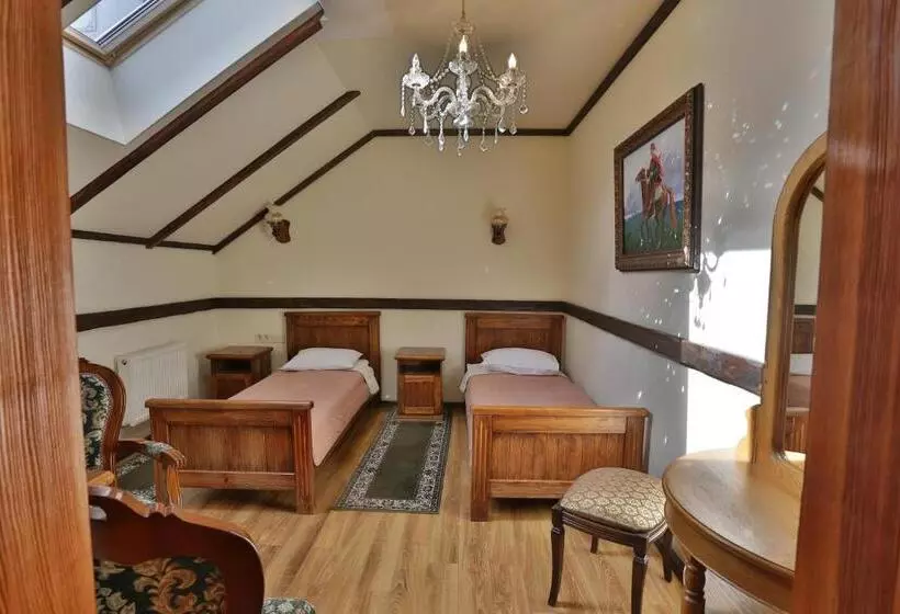 هتل Fortetsya Hetmana