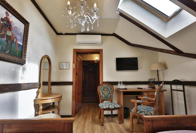 هتل Fortetsya Hetmana