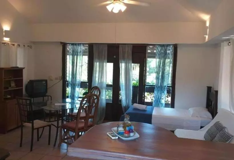 Apartamentos Massai