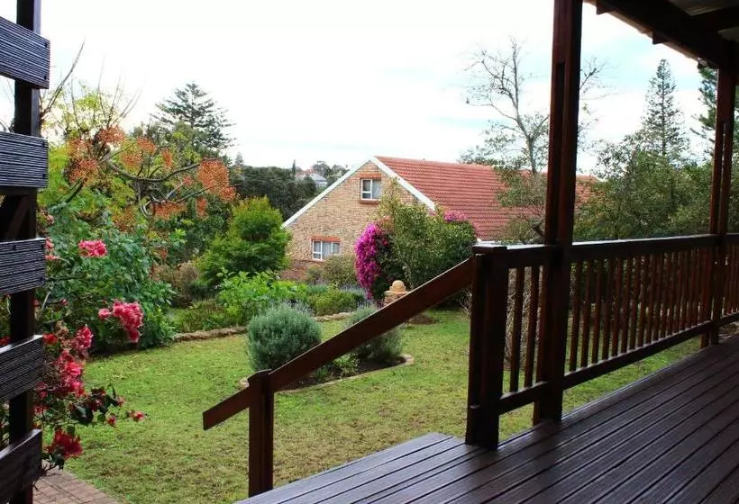 پانسیون Dempsey S Self Catering Guest House