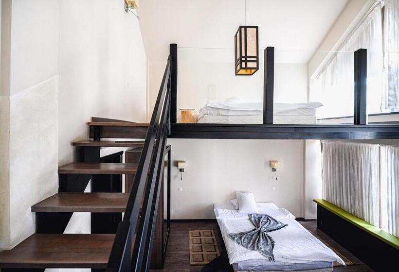 Pension Pîrîu' Morii