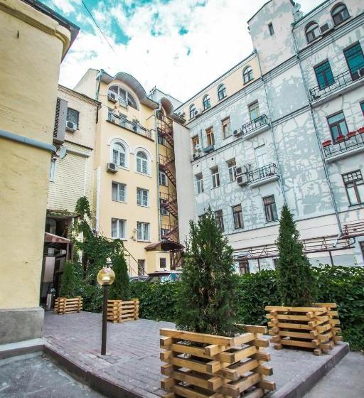 Apart Naumov Sretenka