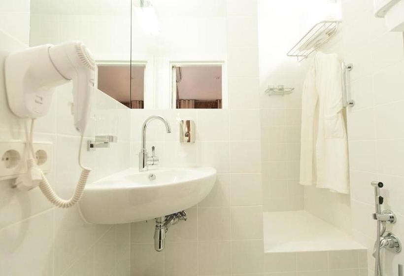 Apart Naumov Sretenka