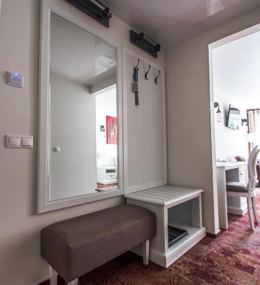 Apart Naumov Sretenka