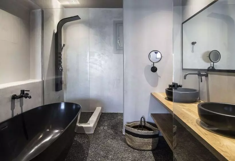 Adorno Beach Hotel And Suites