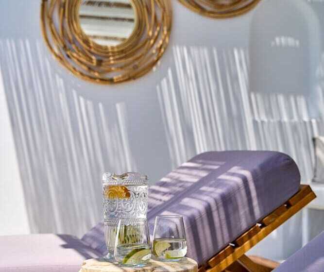 Adorno Beach Hotel And Suites