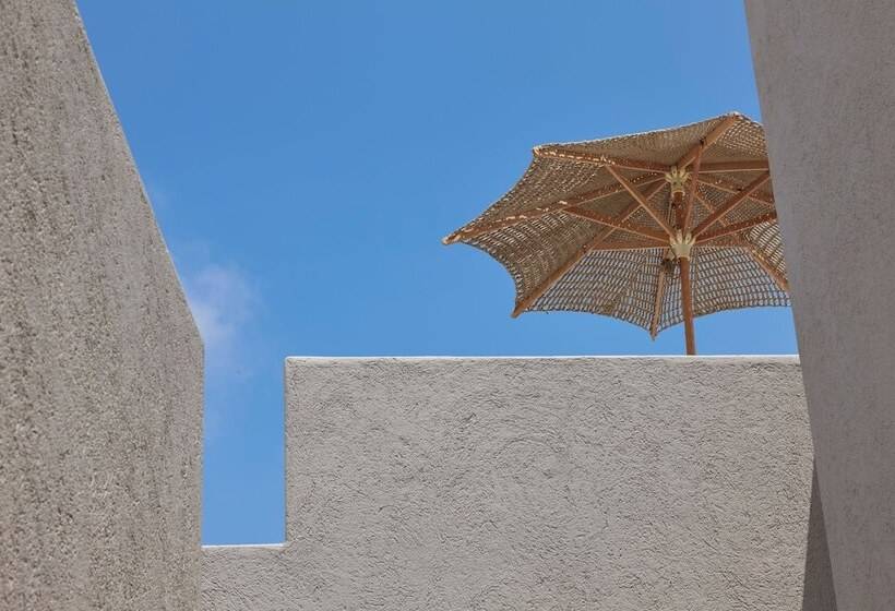 Hôtel Aeon Suites  Adults Only