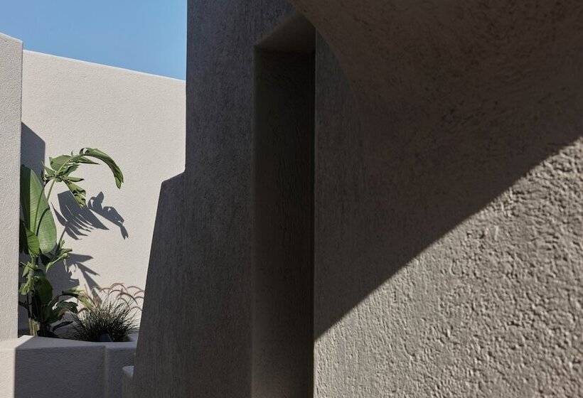 Hôtel Aeon Suites  Adults Only