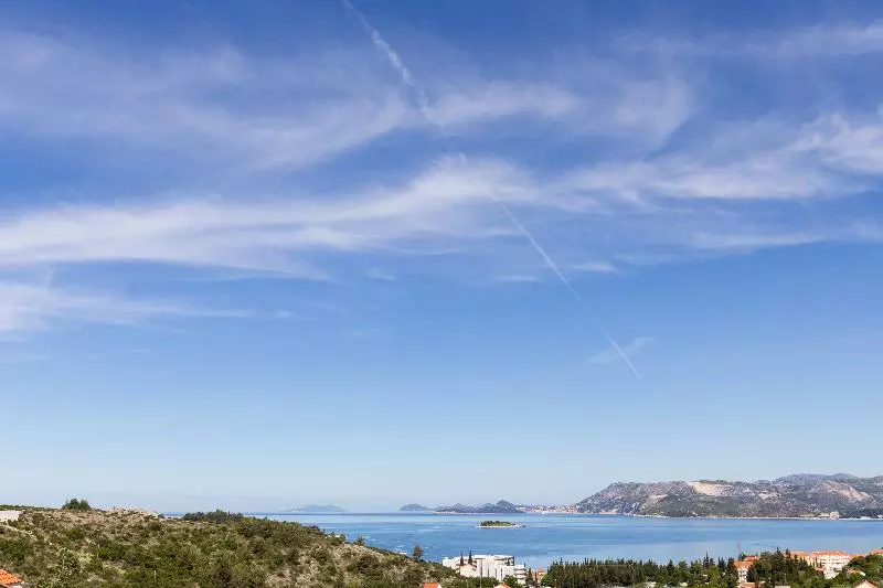 Hotelli Apartments Carol Royal