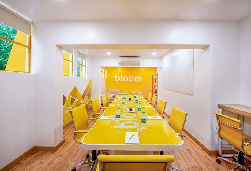 هتل Bloomrooms @ Janpath