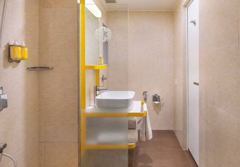 هتل Bloomrooms @ Janpath