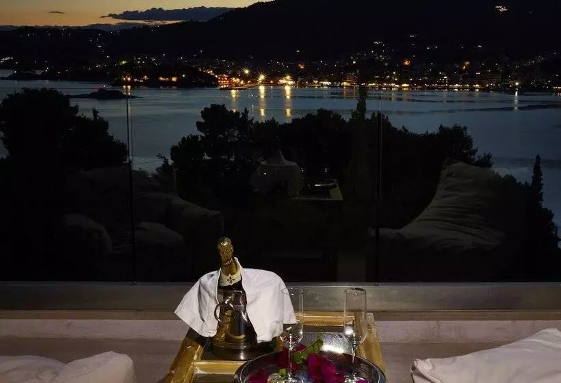 Hotelli Core Luxury Suites