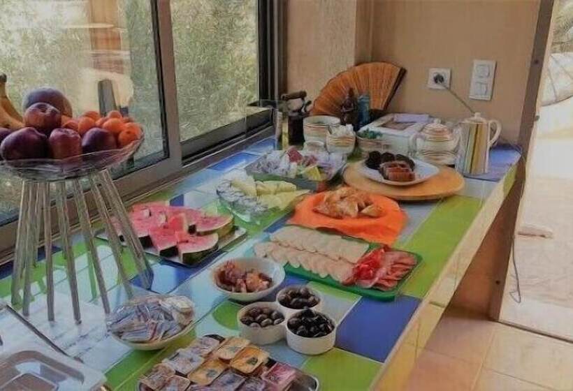 Hotell Core Luxury Suites