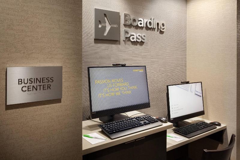 ホテル Courtyard By Marriott Winter Haven