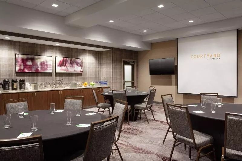 هتل Courtyard By Marriott Winter Haven