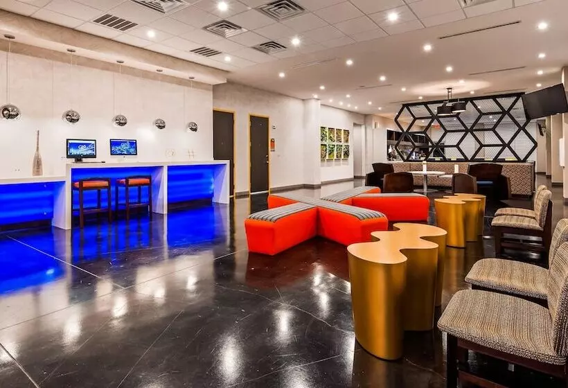 ホテル Glō Best Western Desoto Dallas