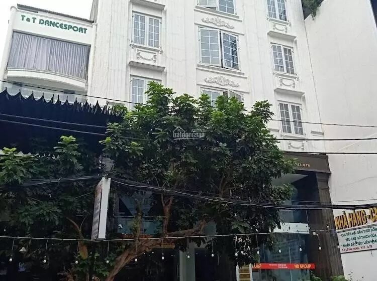 هتل The Lumiere Near Tan Son Nhat Airport