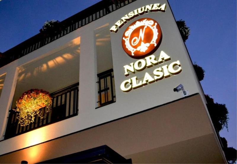 호텔 Pension Nora Clasic