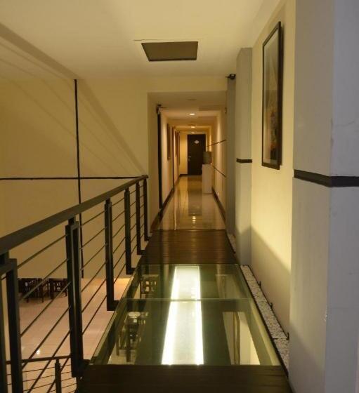 فندق Puri Chorus