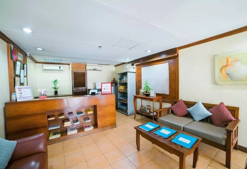 Hotelli Kaseldorzhostel Transient At Moonwalk Paranaque